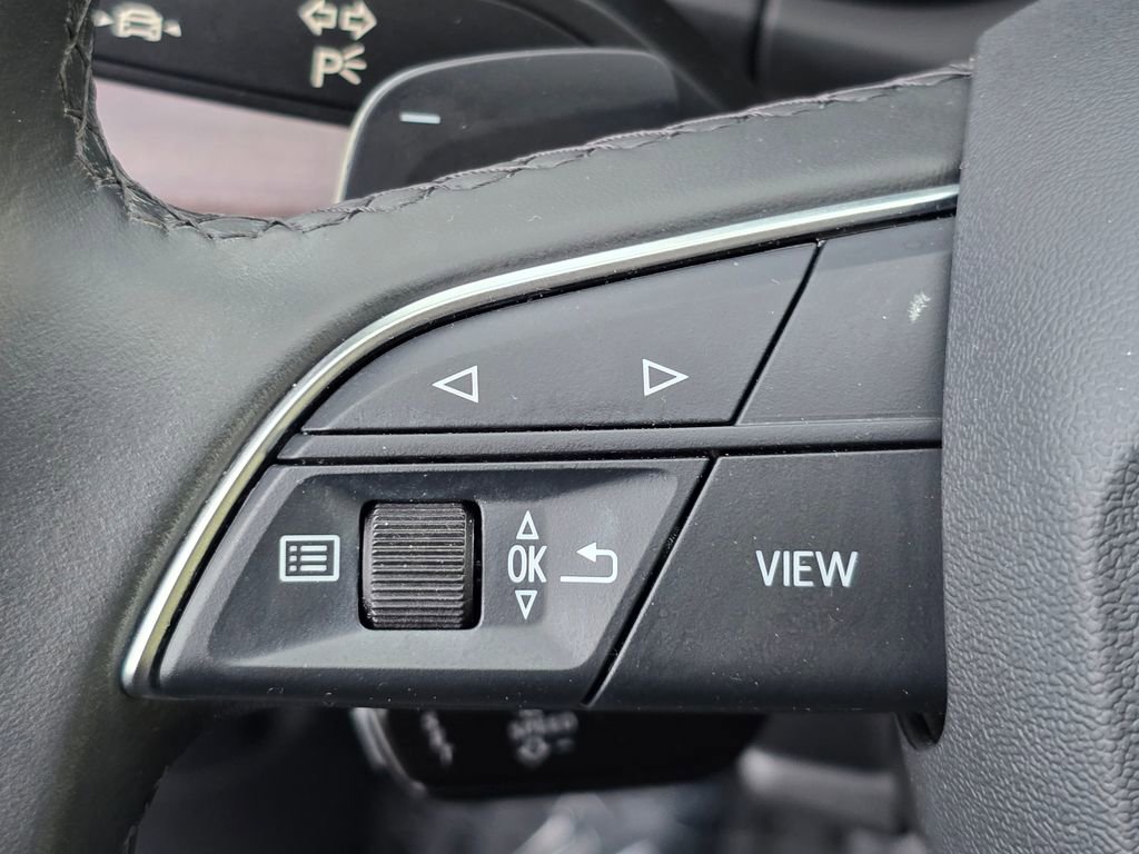Used 2022 Audi Q5 2.0T Premium w/ Convenience Package image 23