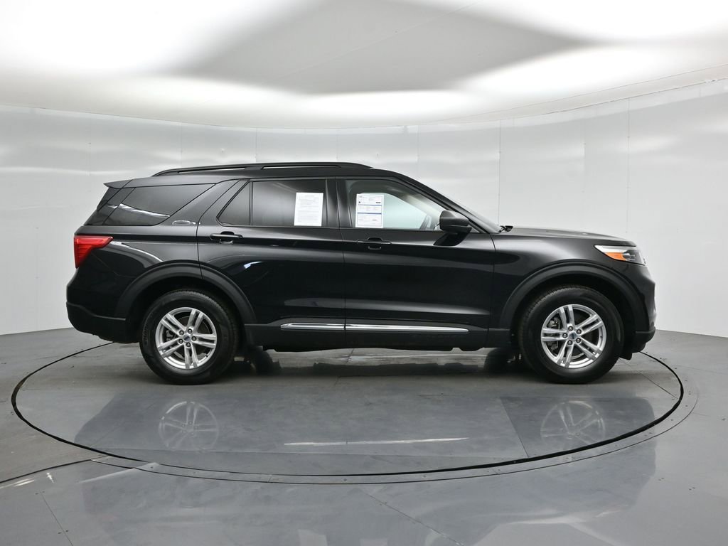 Certified 2024 Ford Explorer XLT w/ Equipment Group 202A AWD/4WD image 27