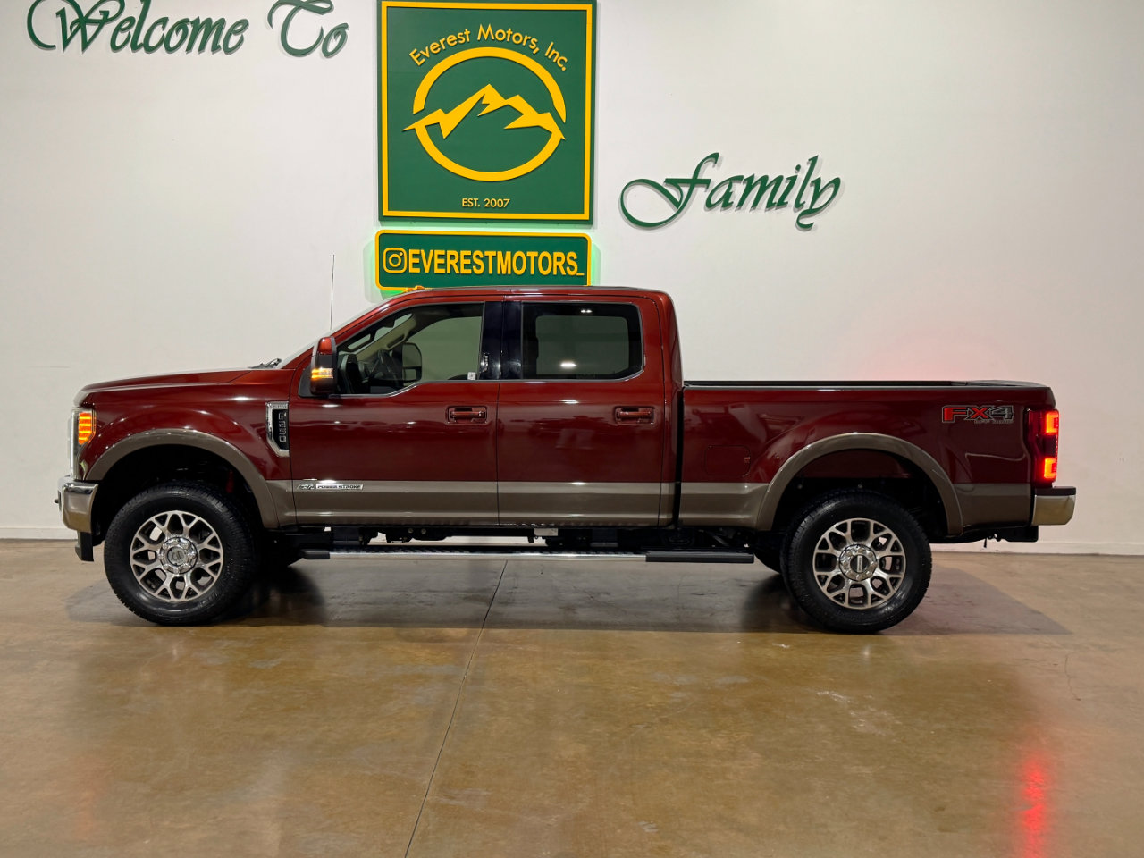Used 2017 Ford F250 Lariat w/ Lariat Ultimate Package image 4