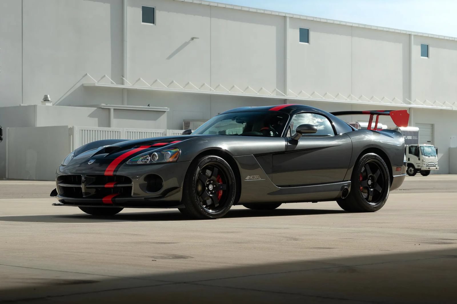 Used 2009 Dodge Viper ACR RWD image 3