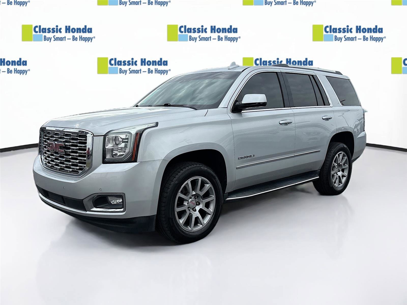 Used 2018 GMC Yukon Denali RWD image 3