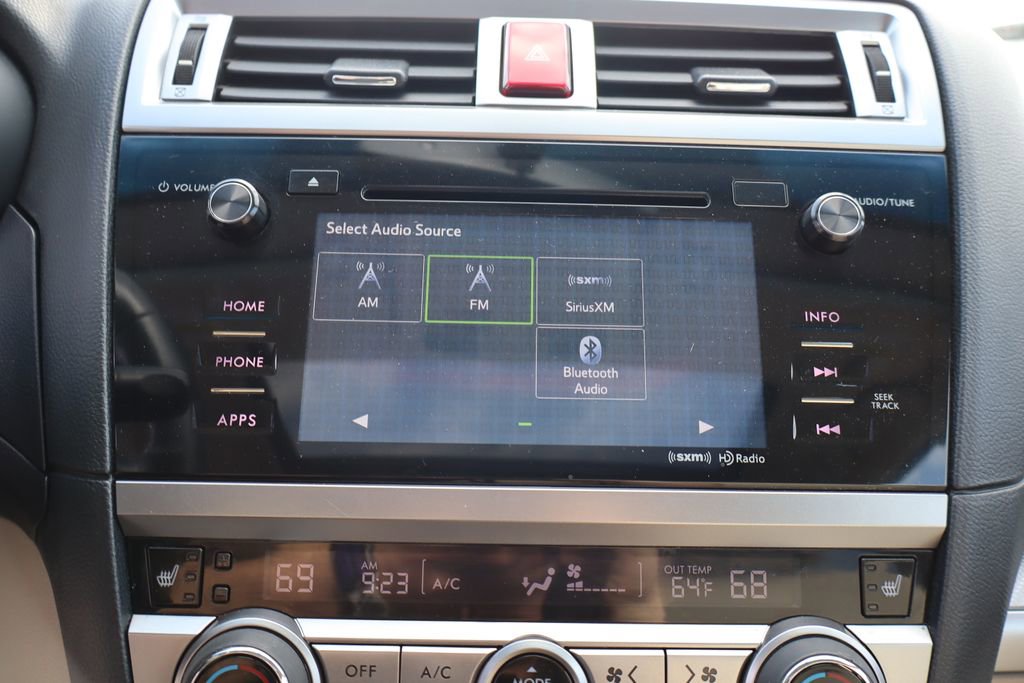 Used 2017 Subaru Outback 2.5i Premium AWD/4WD image 18