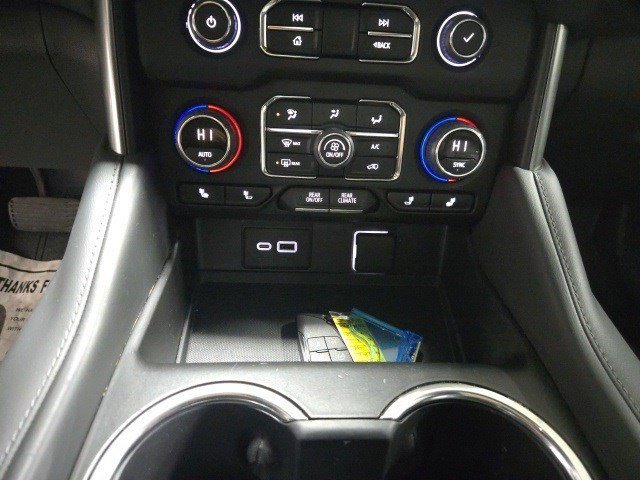 Used 2022 Chevrolet Tahoe Z71 w/ Z71 Off-Road Package image 27