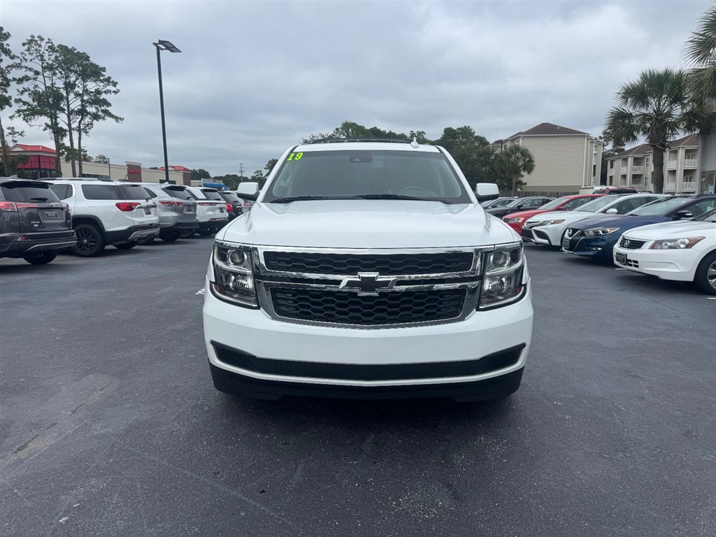 Used 2019 Chevrolet Suburban LT image 3