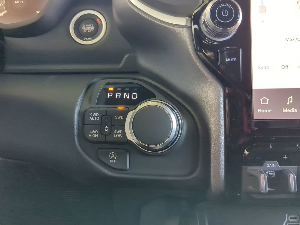 New 2026 RAM 1500 Big Horn AWD/4WD image 9