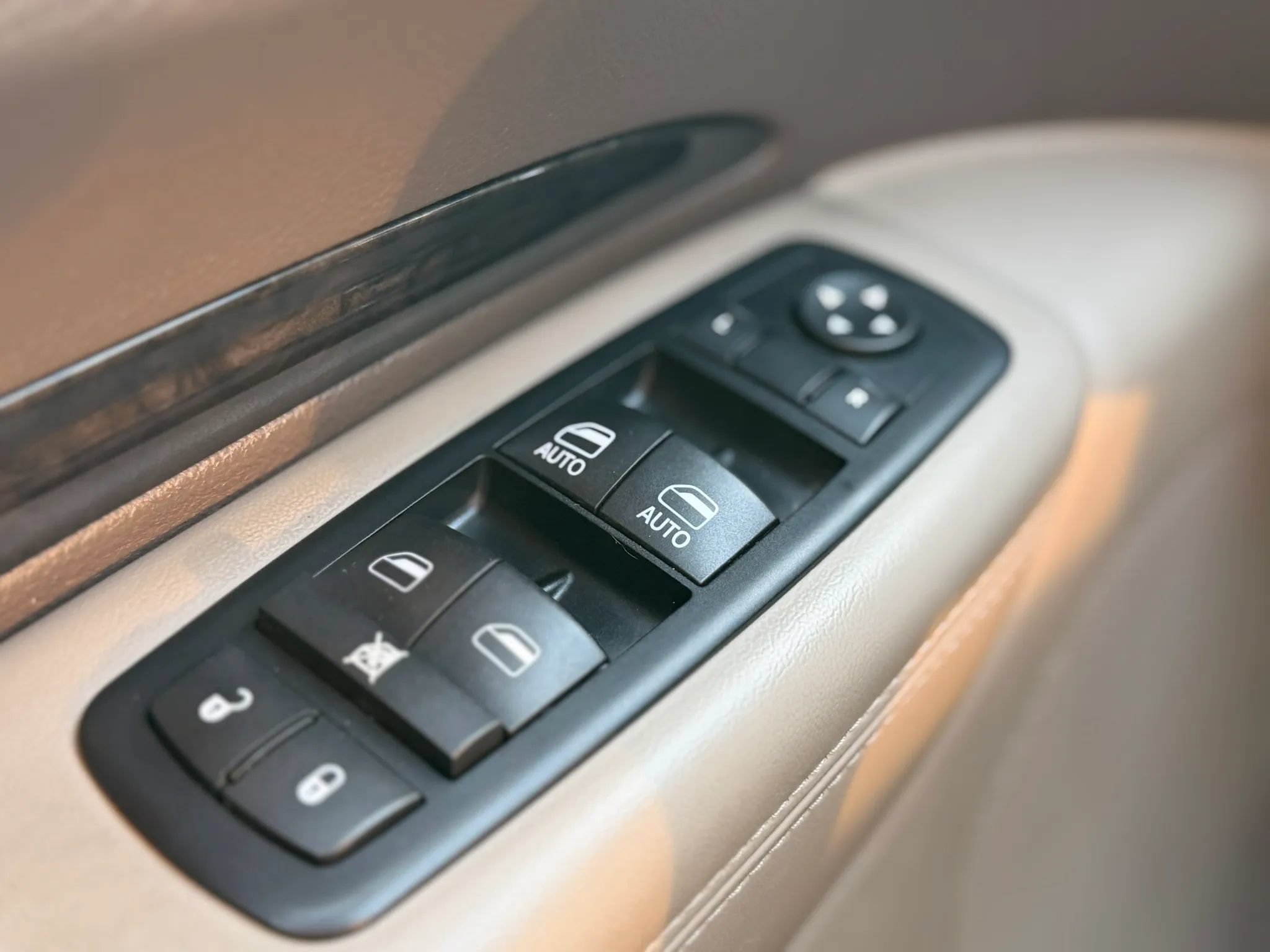 Used 2011 Dodge Durango Crew AWD/4WD image 39