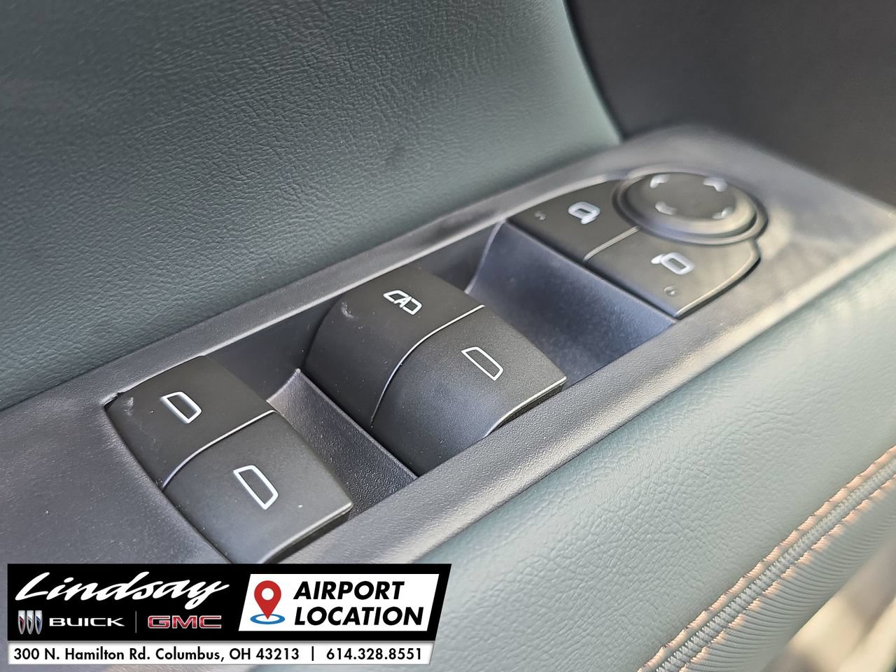 New 2026 GMC Terrain AT4 w/ Convenience Package III AWD/4WD image 25