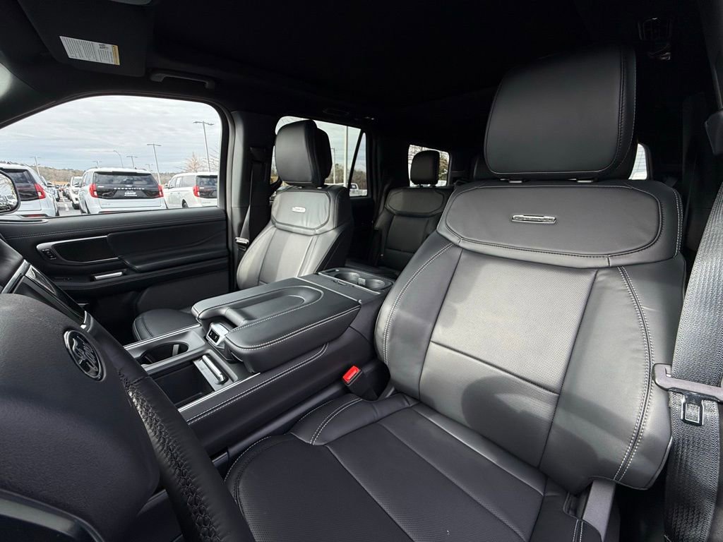 New 2026 Ford Expedition Platinum w/ Stealth Appearance Package image 23