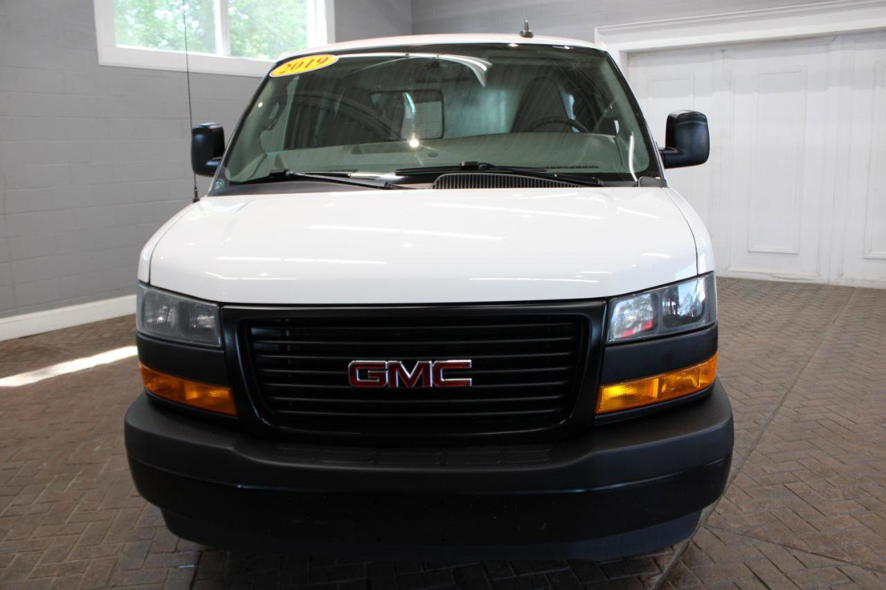 Used 2019 GMC Savana 3500 w/ Driver Convenience Package RWD image 2