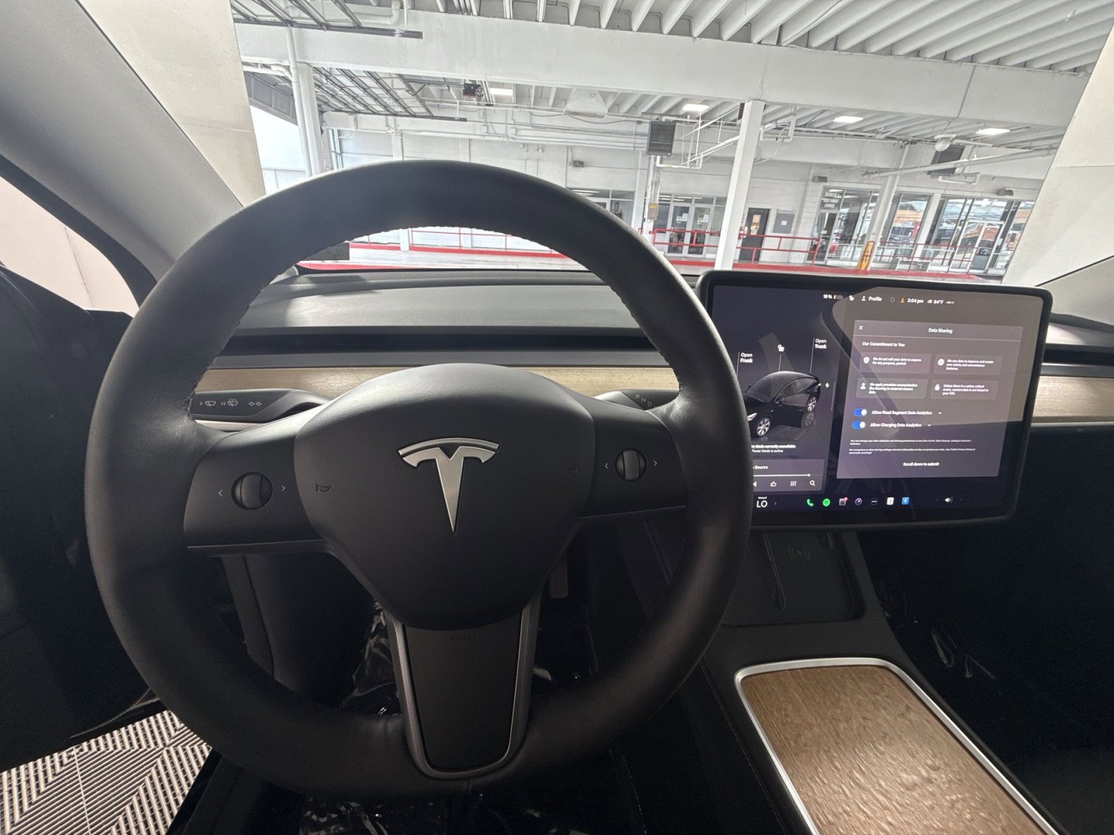 Used 2024 Tesla Model Y Long Range image 16