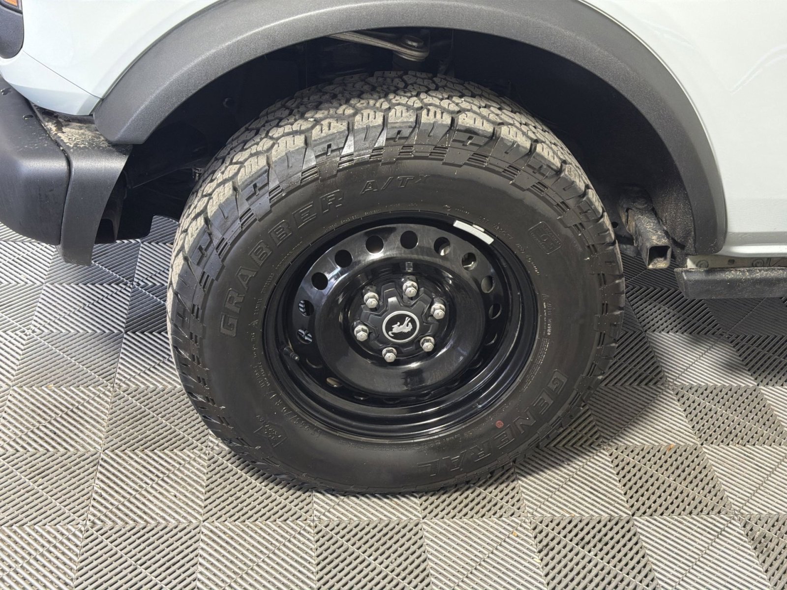 Used 2023 Ford Bronco Black Diamond image 12