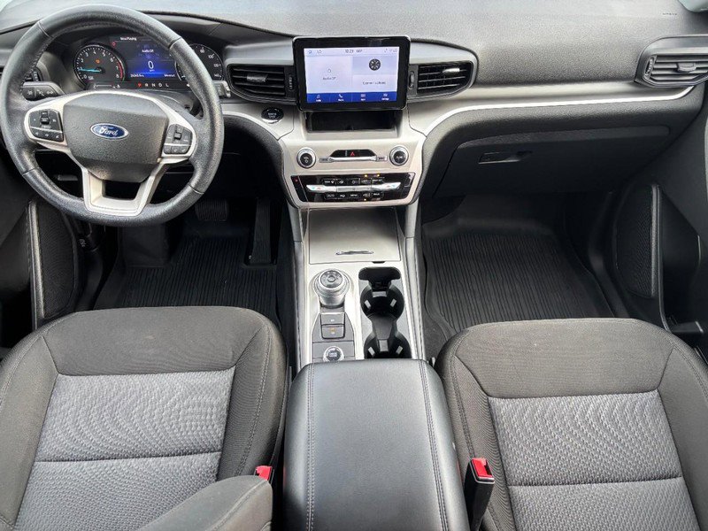Used 2022 Ford Explorer XLT image 15