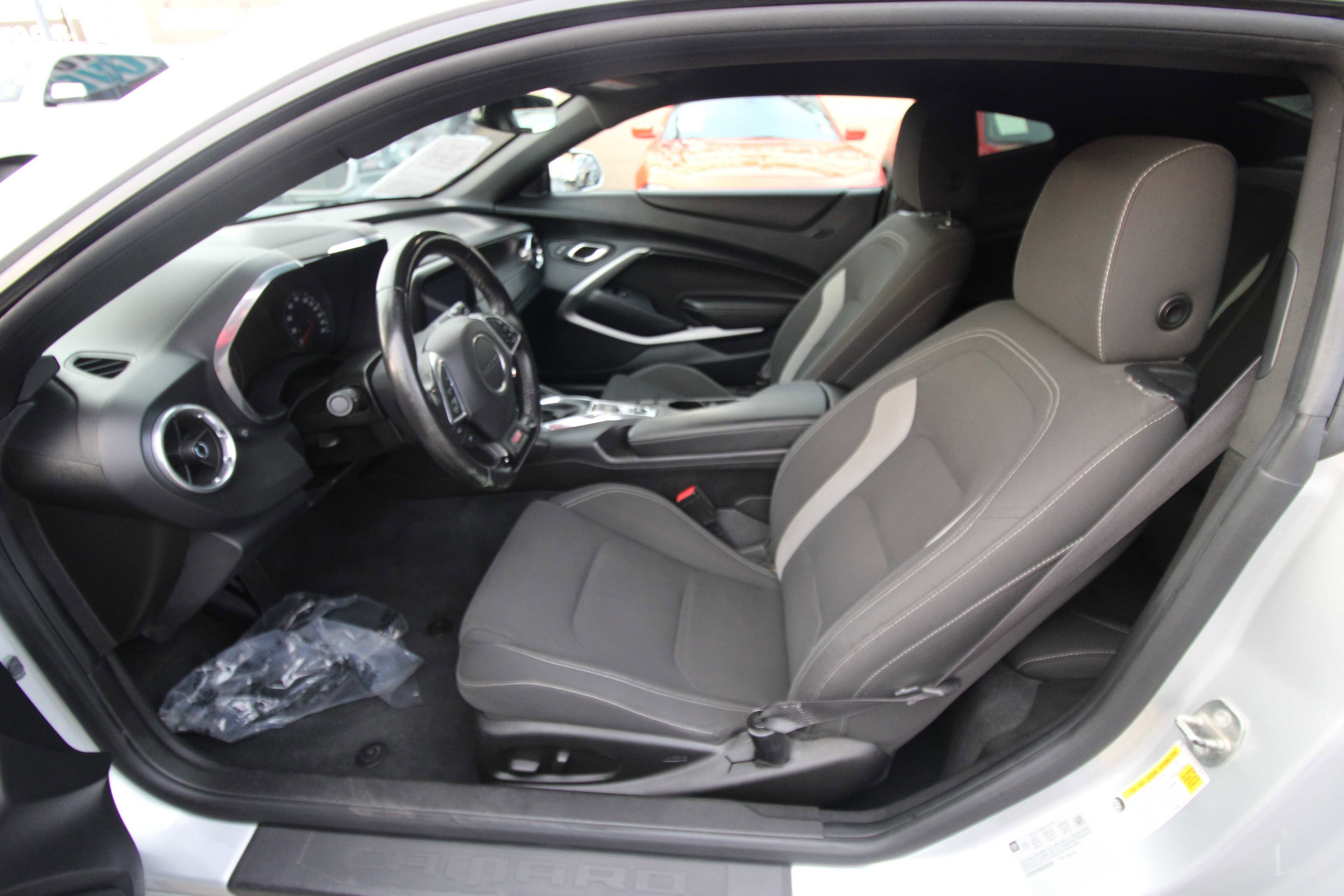 Used 2016 Chevrolet Camaro SS image 22