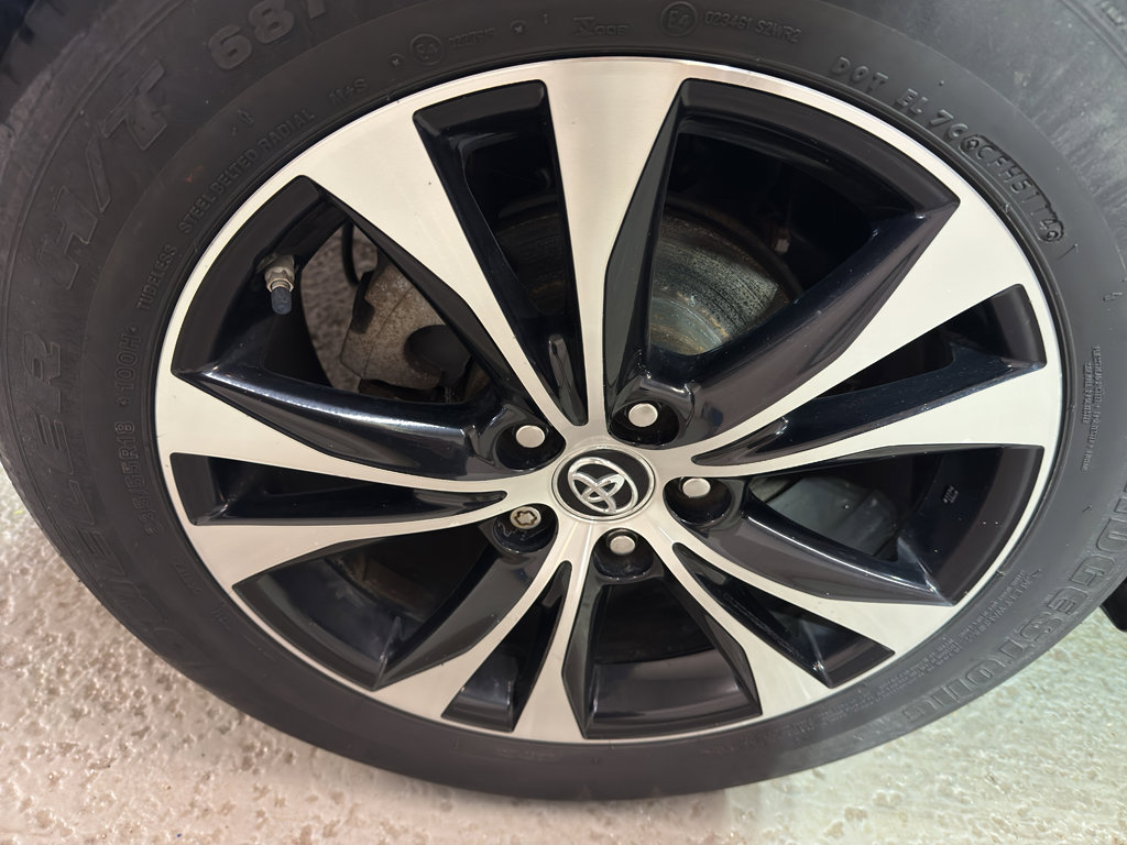 Used 2015 Toyota RAV4 Limited w/ Technology Package image 31