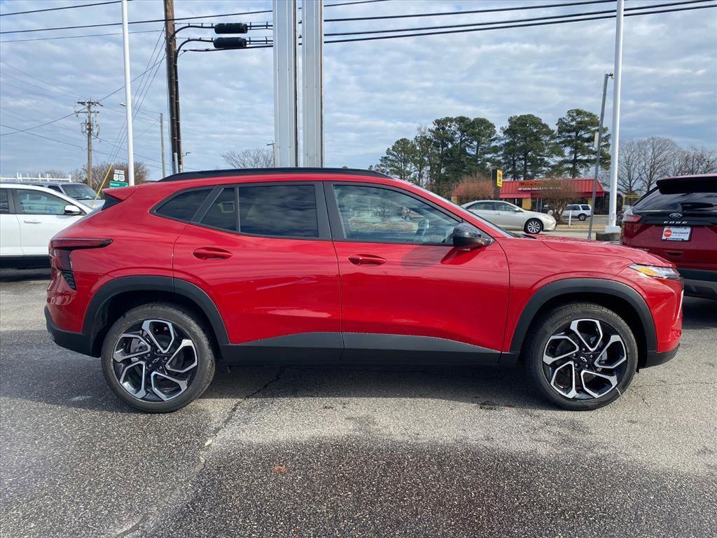 New 2026 Chevrolet Trax RS w/ Driver Confidence Package image 2