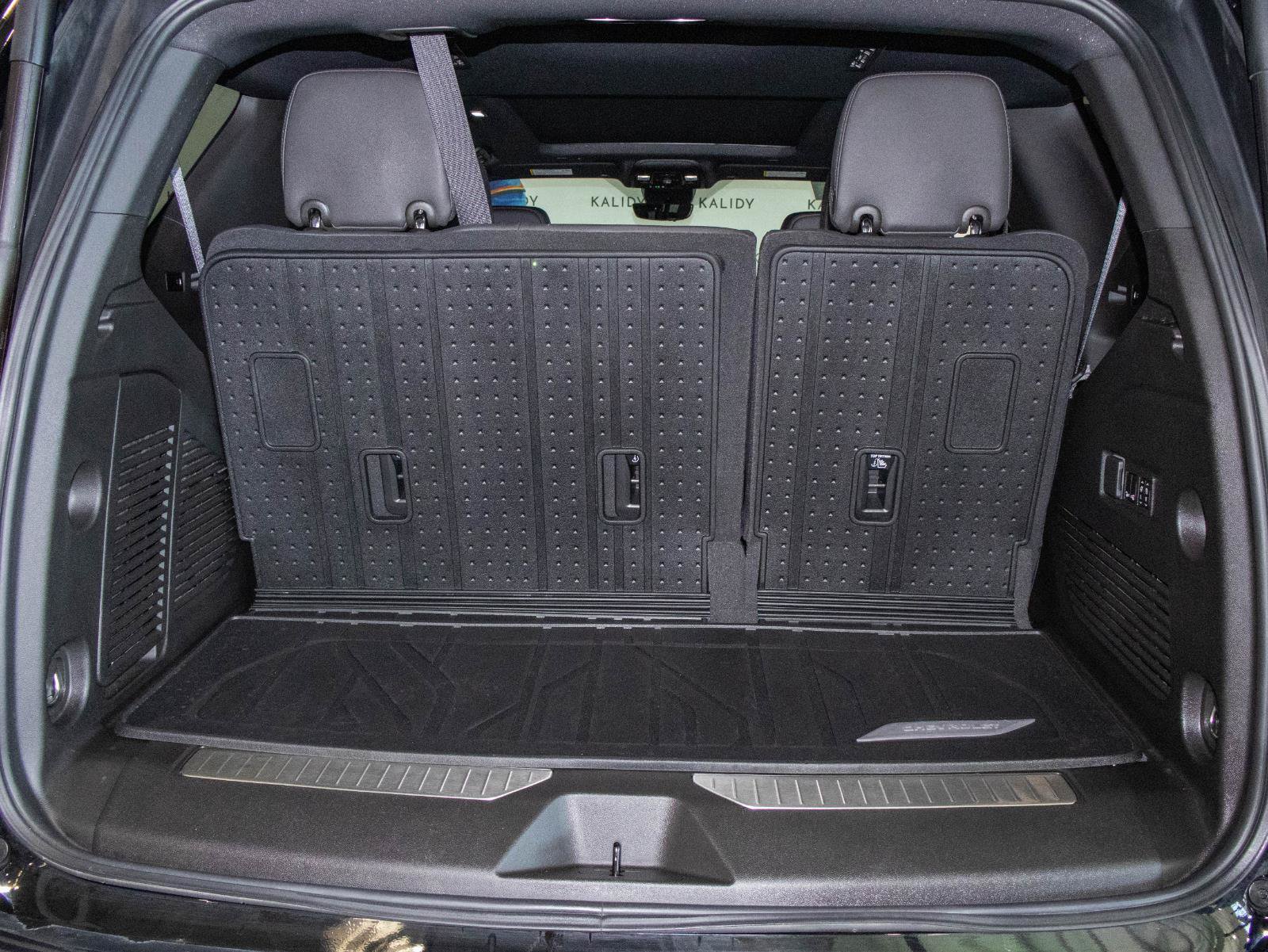 Used 2023 Chevrolet Tahoe High Country AWD/4WD image 24