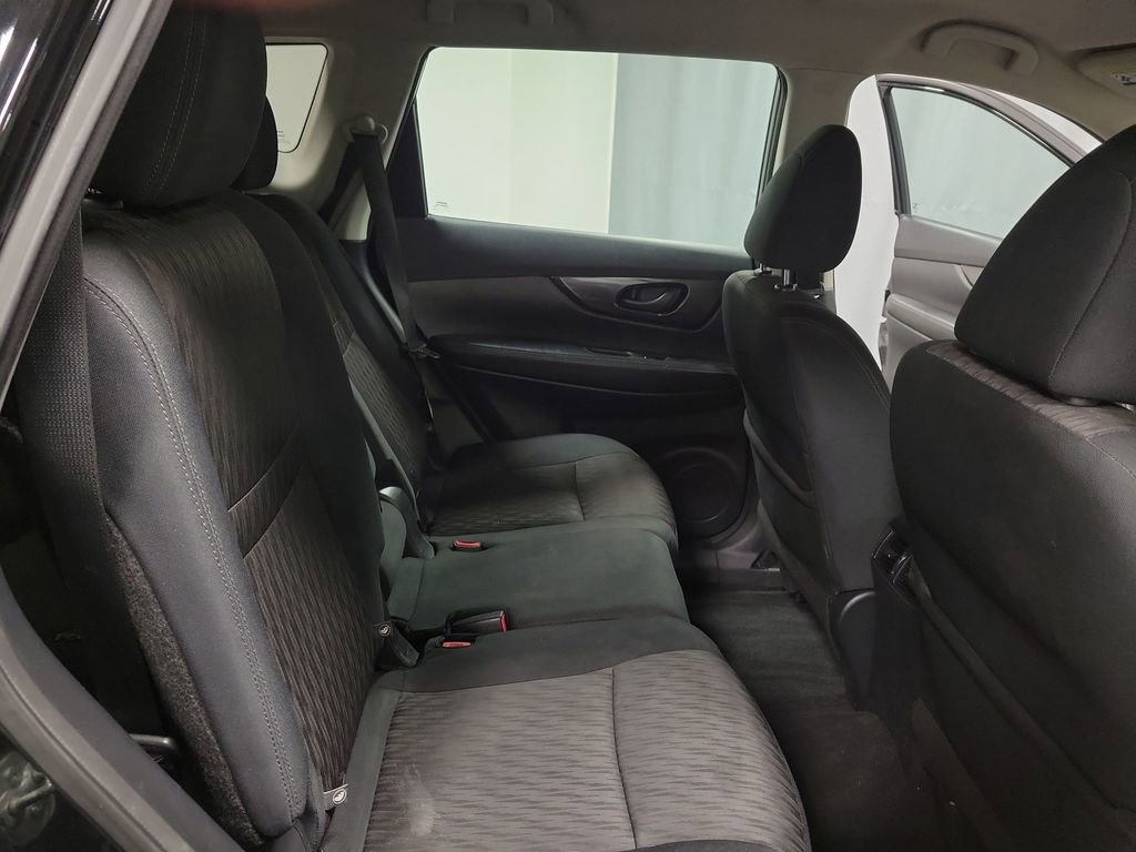 Used 2019 Nissan Rogue S image 22