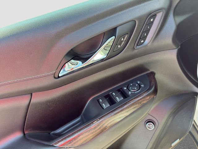 Used 2021 GMC Acadia Denali w/ Denali Ultimate Package image 17