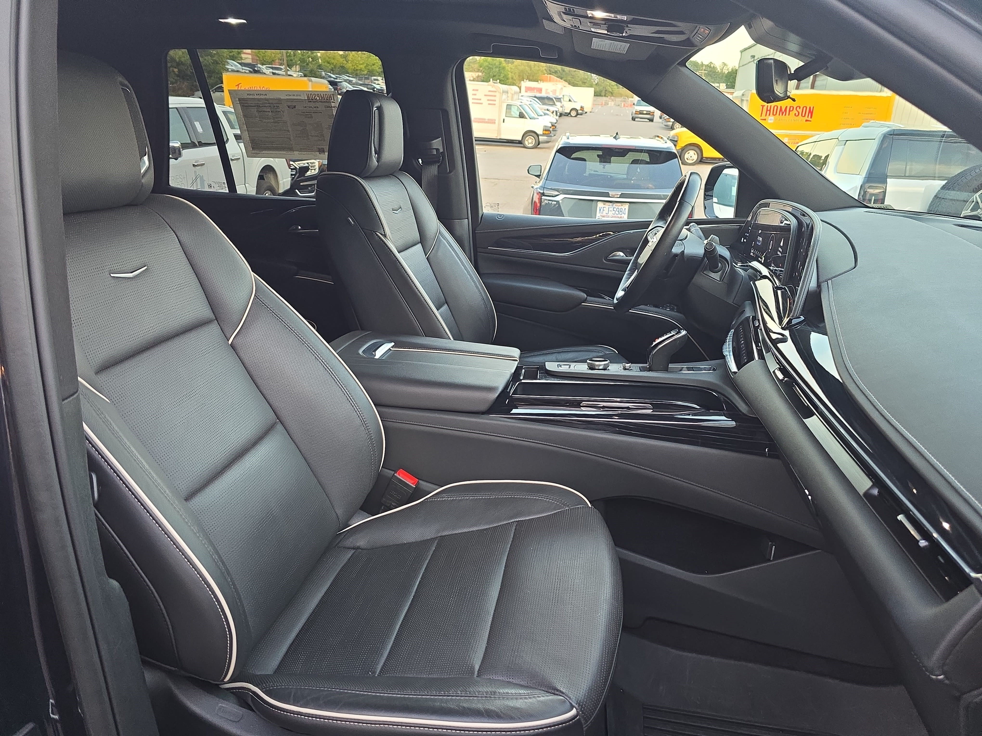 Used 2024 Cadillac Escalade Sport AWD/4WD image 10