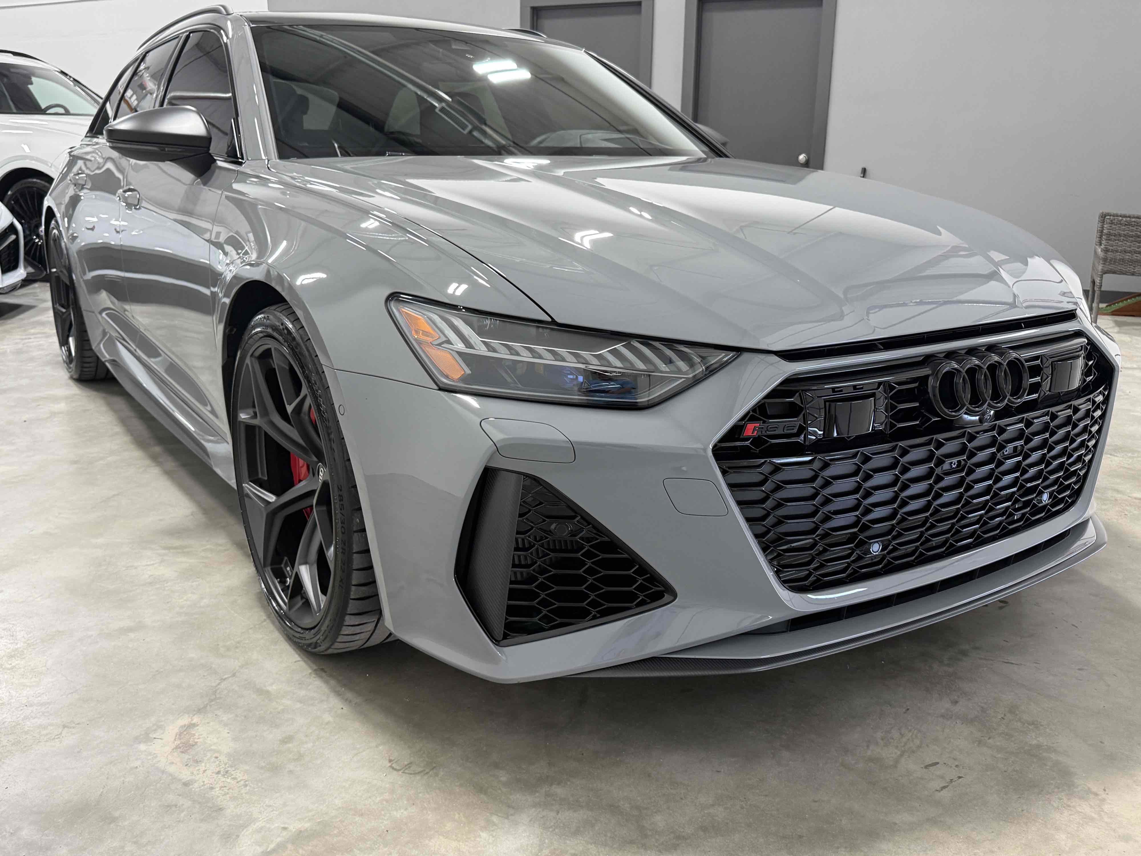 Used 2025 Audi RS 6 performance w/ Matte Carbon Package AWD/4WD image 79