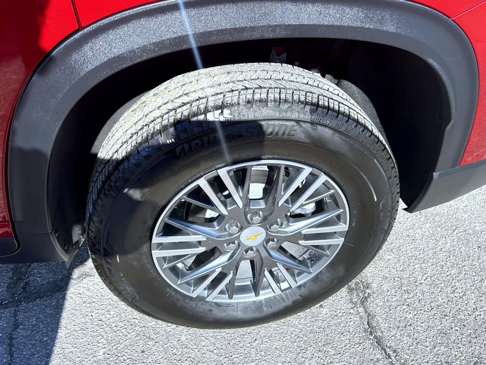 Certified 2025 Chevrolet Traverse LT w/ Driver Confidence Package image 24