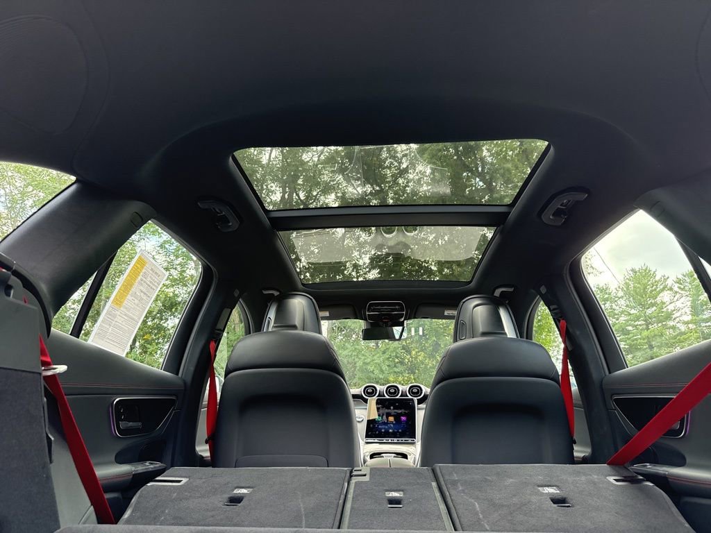 Used 2025 Mercedes-Benz GLC 43 AMG 4MATIC image 31