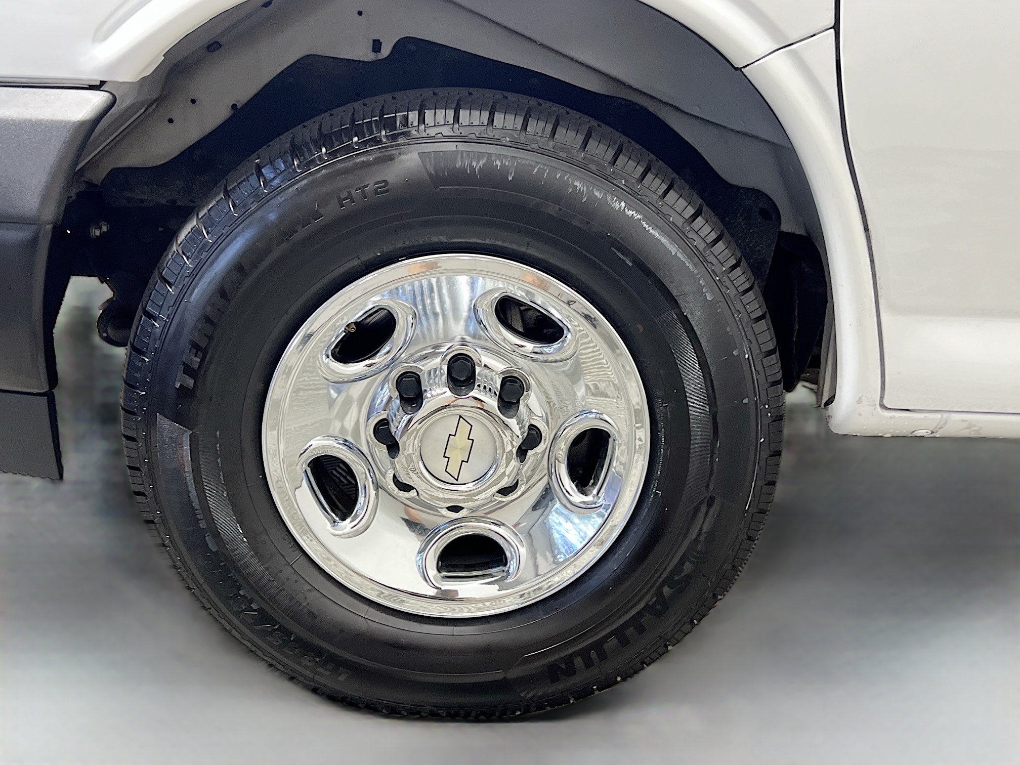 Used 2021 Chevrolet Express 2500 Extended w/ Communications Package RWD image 13