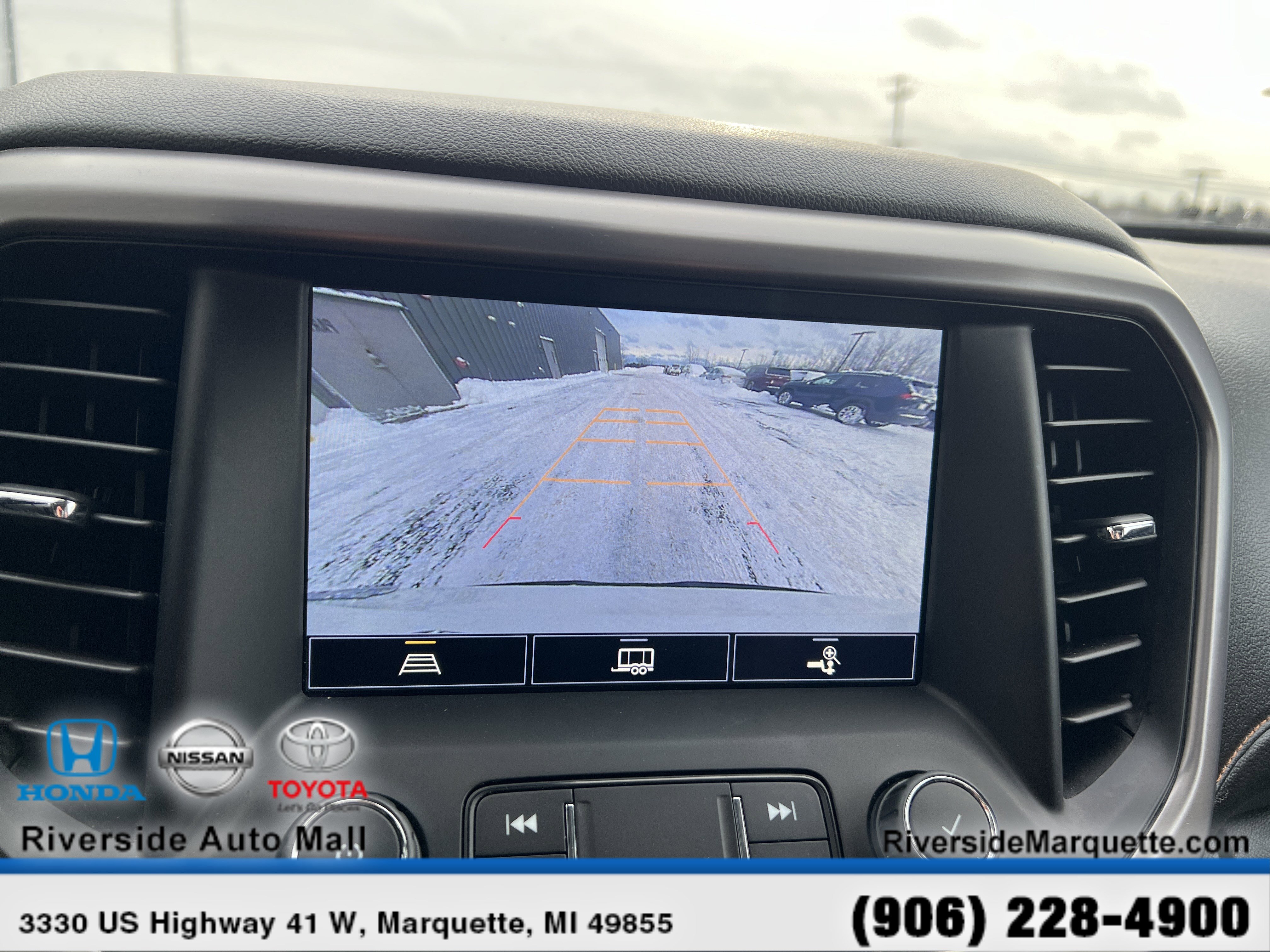 Used 2021 GMC Acadia AT4 w/ Trailering Package image 23