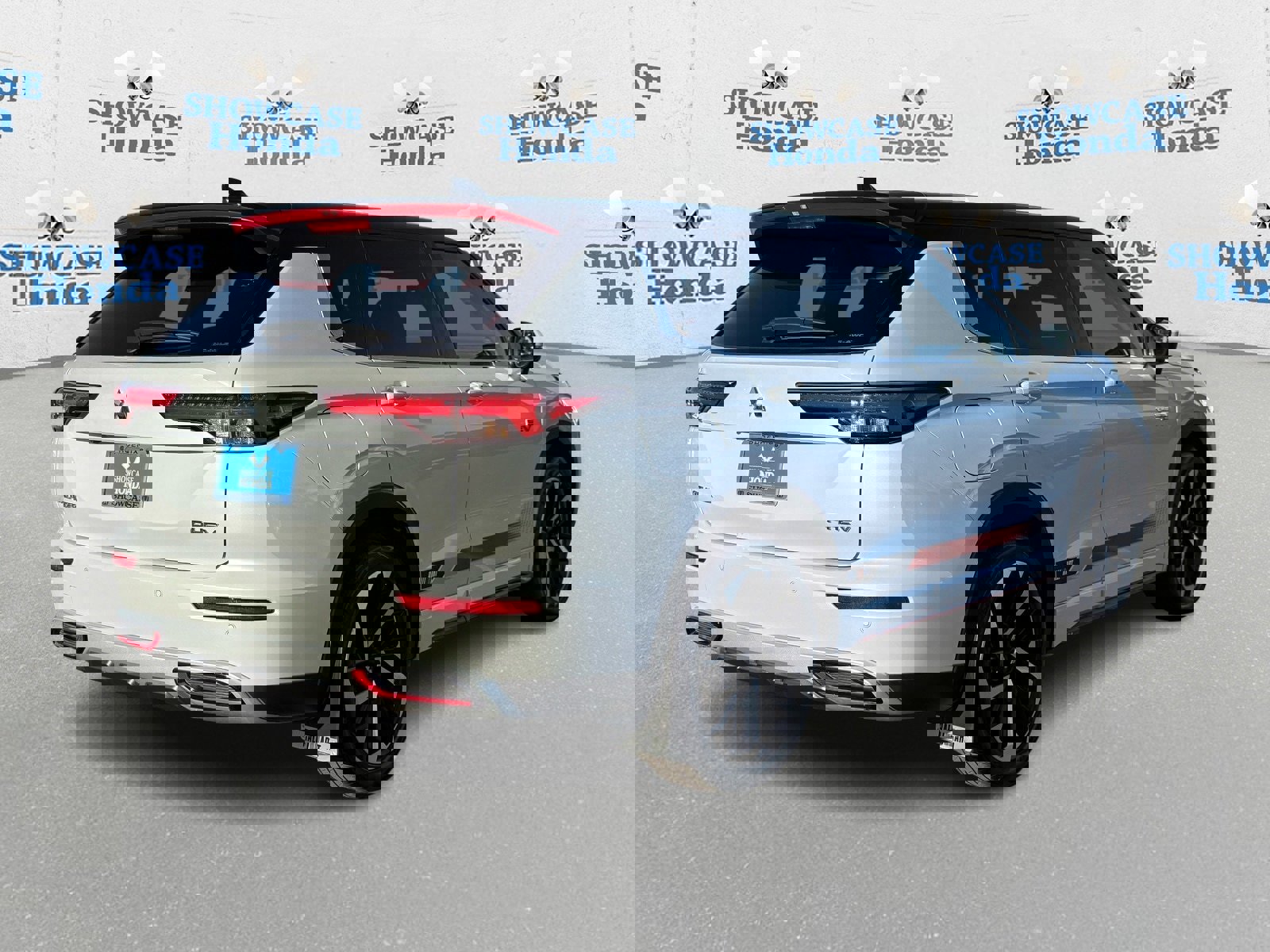 Used 2024 Mitsubishi Outlander 4WD Plug-In Hybrid image 8