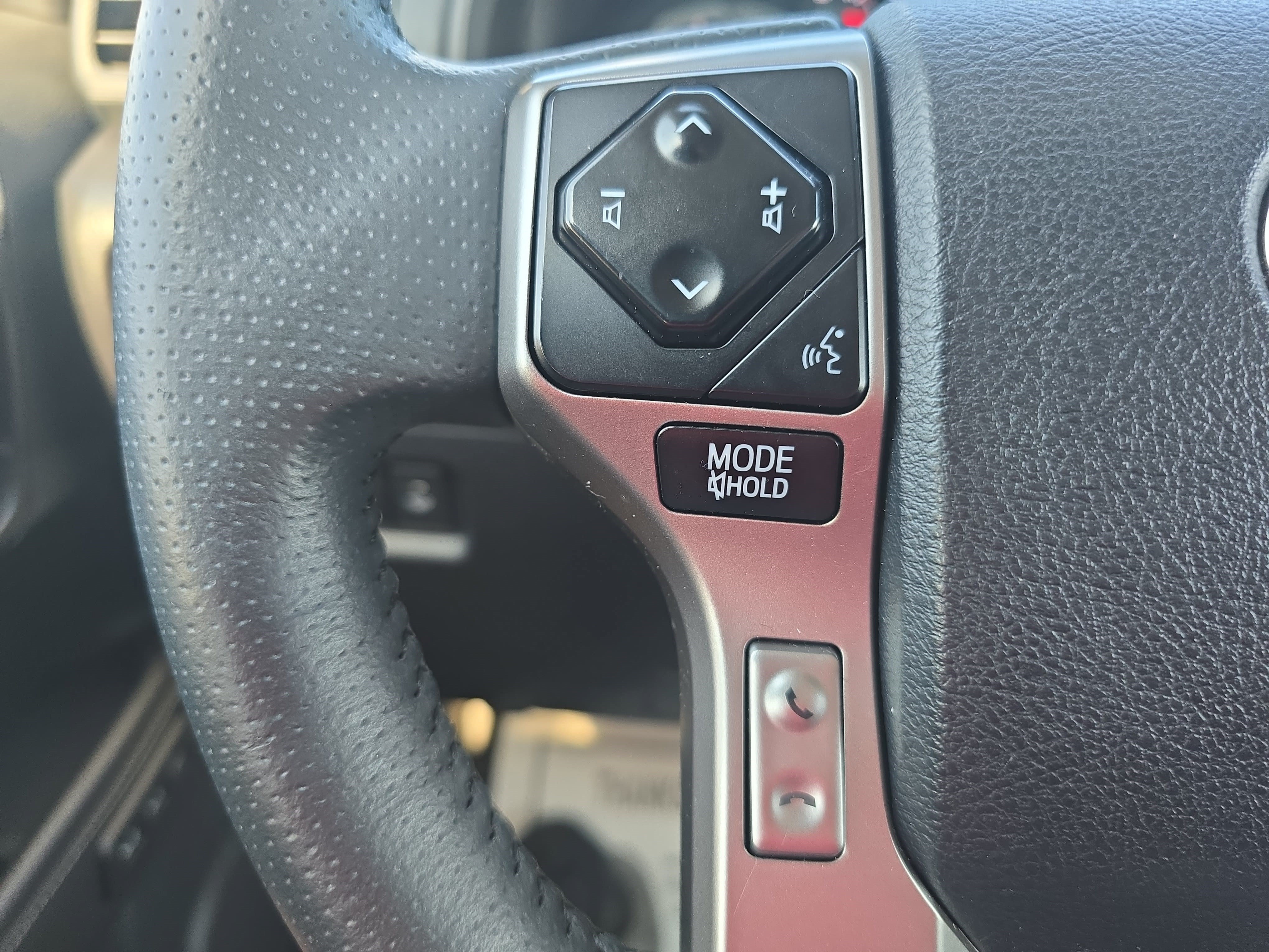 Used 2022 Toyota 4Runner Limited AWD/4WD image 16