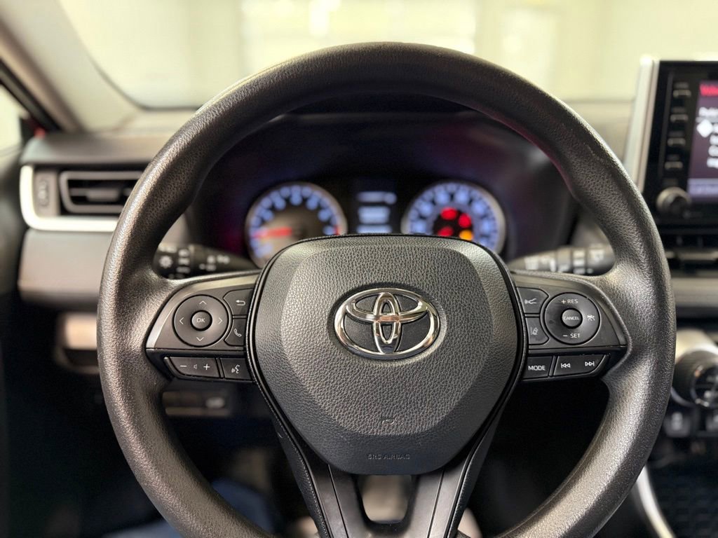 Used 2019 Toyota RAV4 XLE w/ Convenience Package image 8