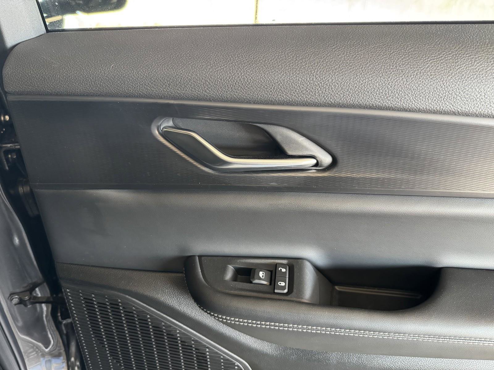 Used 2025 Jeep Grand Cherokee L Altitude image 35