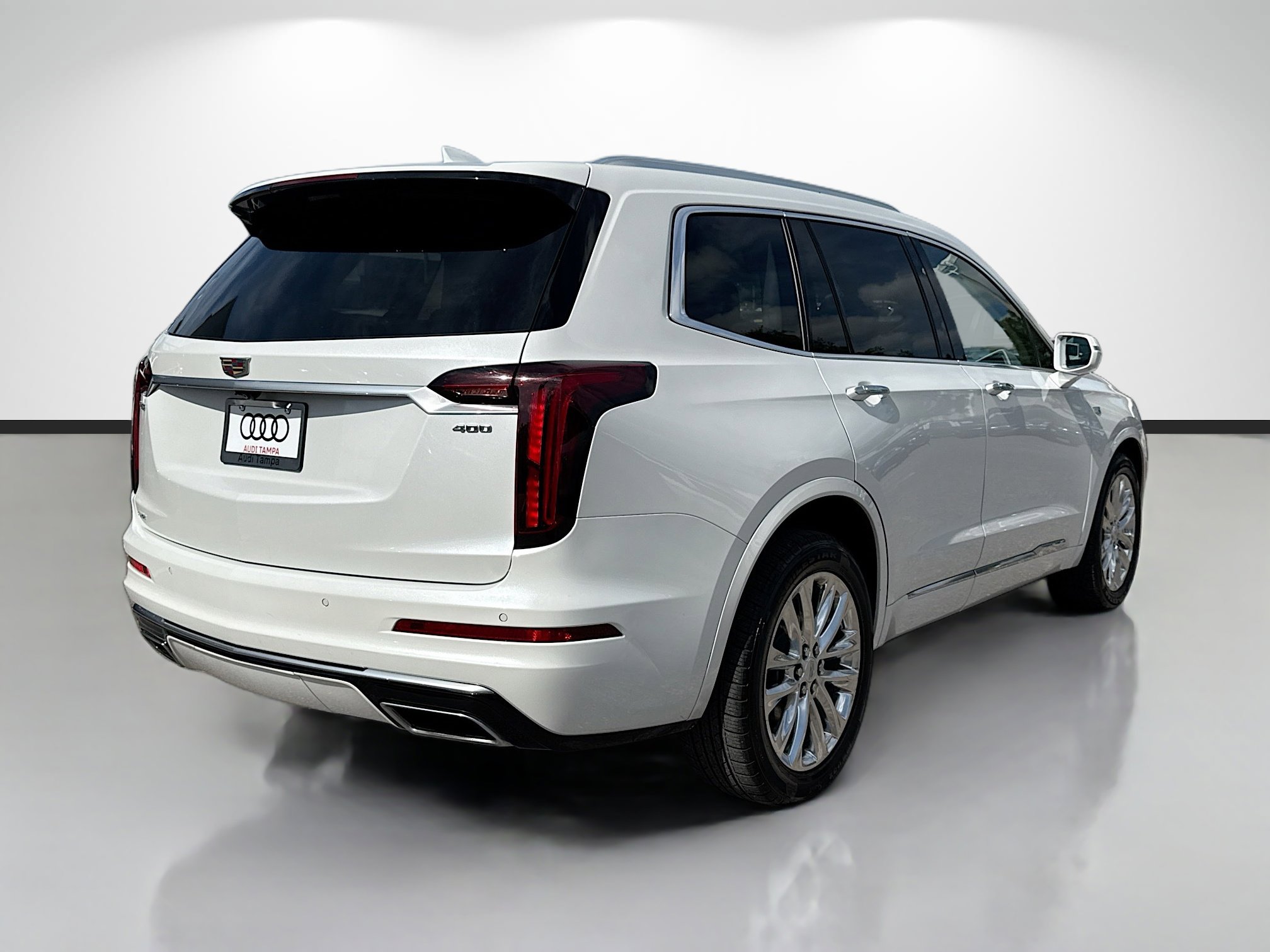 Used 2020 Cadillac XT6 Premium Luxury AWD/4WD image 3