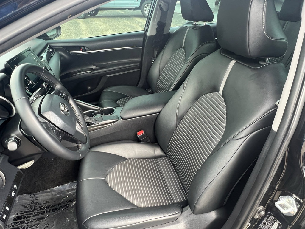 Used 2021 Toyota Camry SE image 10