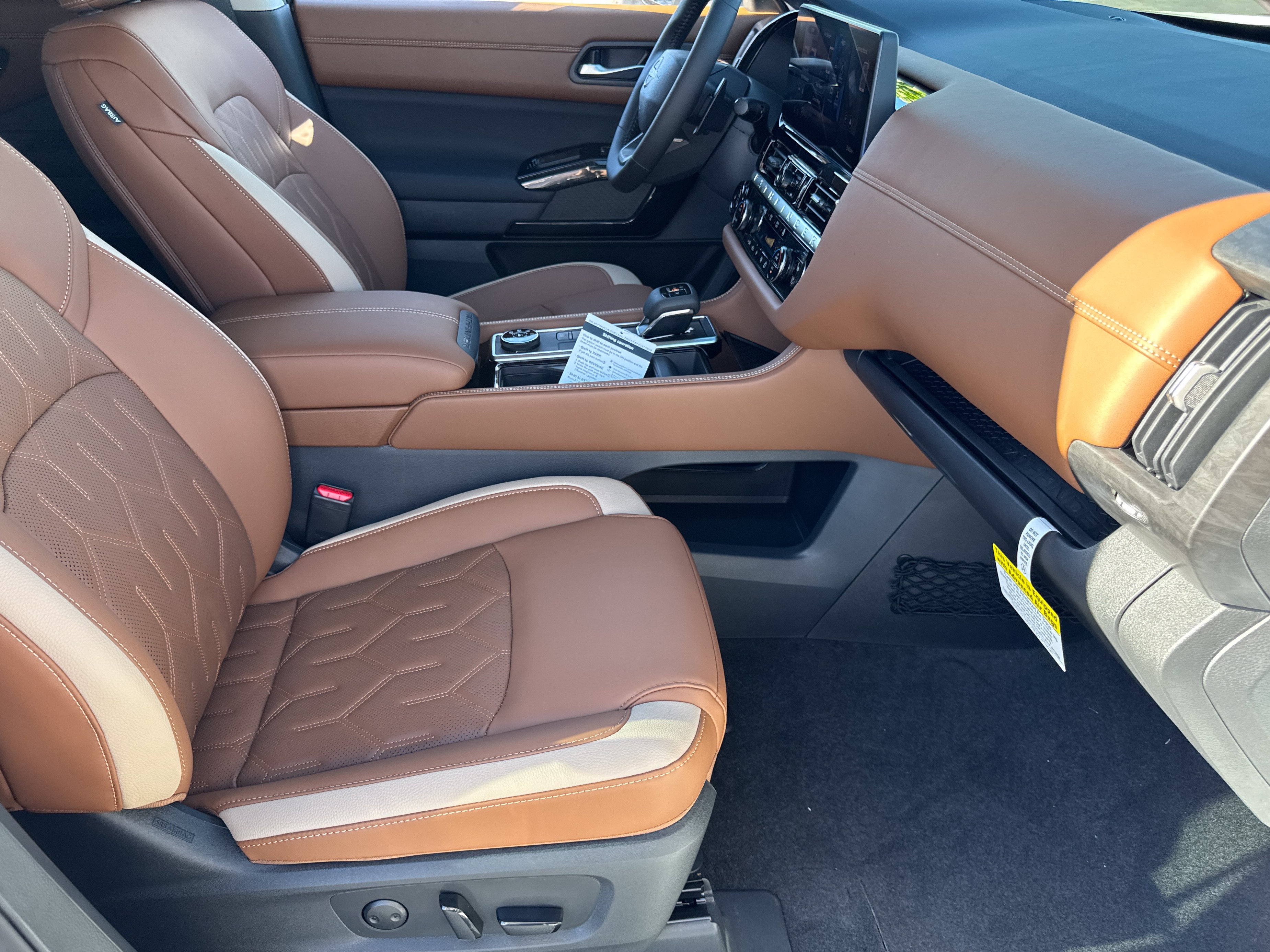 New 2026 Nissan Pathfinder Platinum AWD/4WD image 26