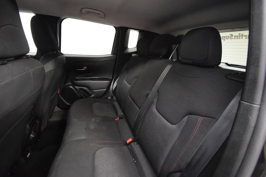 Used 2020 Jeep Renegade Trailhawk w/ LED Lighting Group AWD/4WD image 20