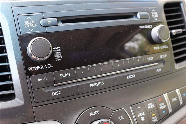Used 2012 Toyota Sienna XLE FWD image 19