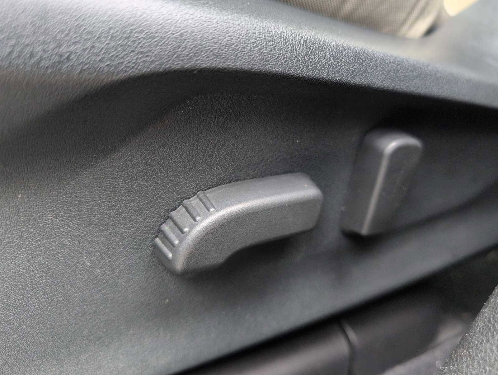 Used 2025 Subaru Ascent Premium image 17