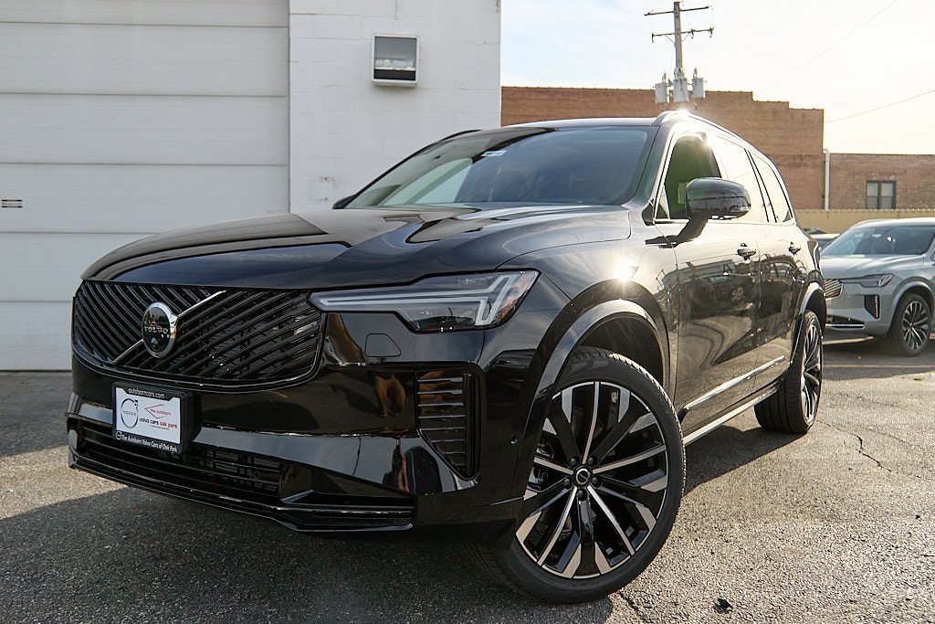 New 2026 Volvo XC90 B6 Ultra w/ Protection Package image 1
