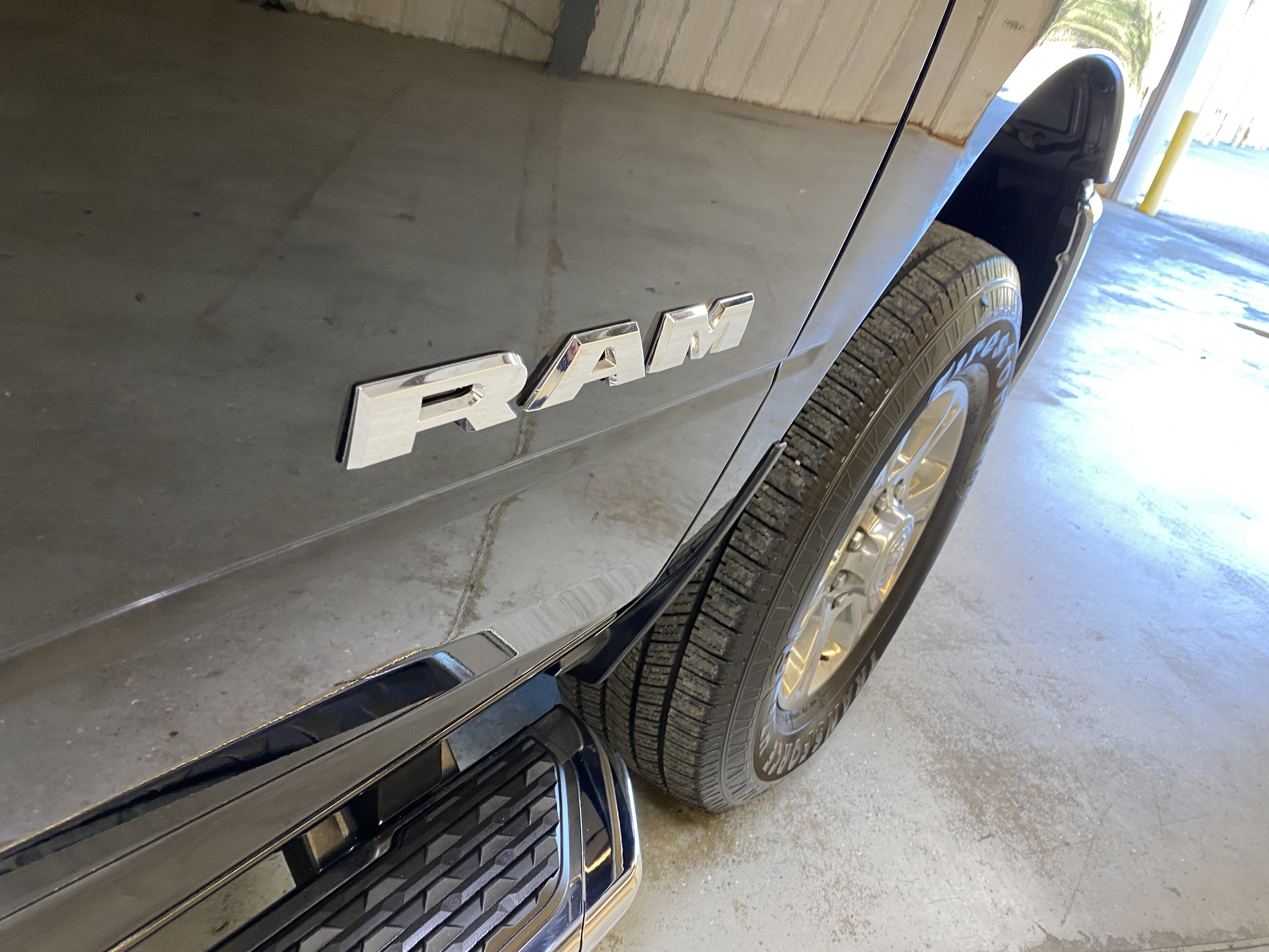 Used 2024 RAM 2500 Big Horn w/ Bed Utility Group image 16