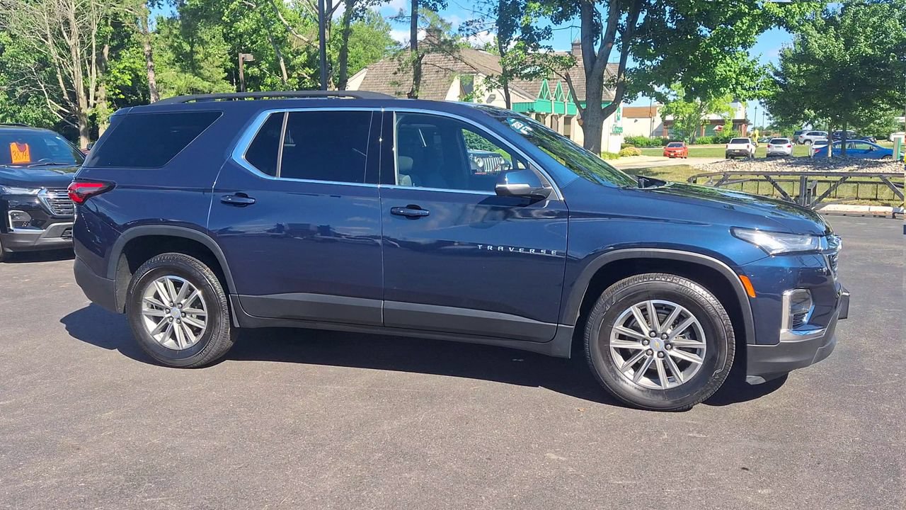Certified 2023 Chevrolet Traverse LT FWD image 4