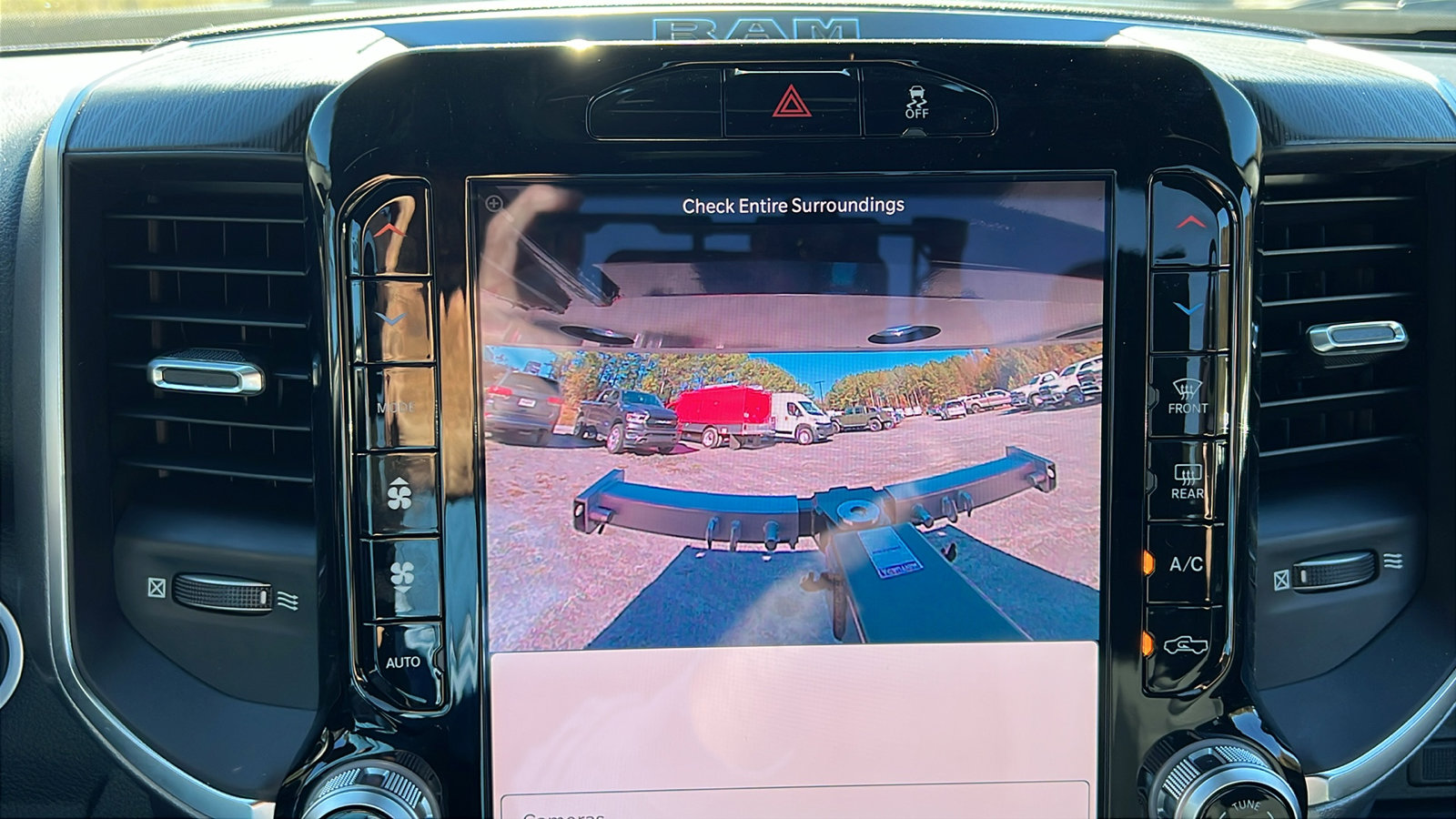 New 2025 RAM 5500 4x4 Regular Cab image 29