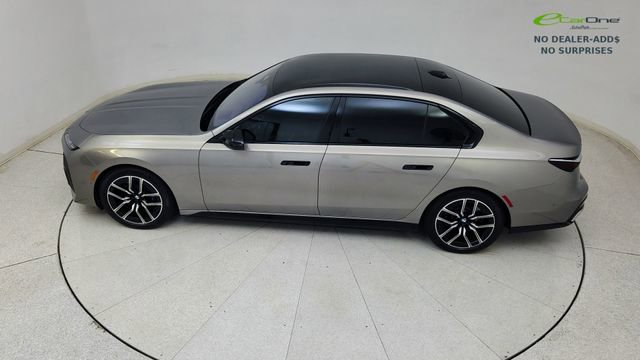 Used 2024 BMW i7 M70 w/ Executive Package image 79