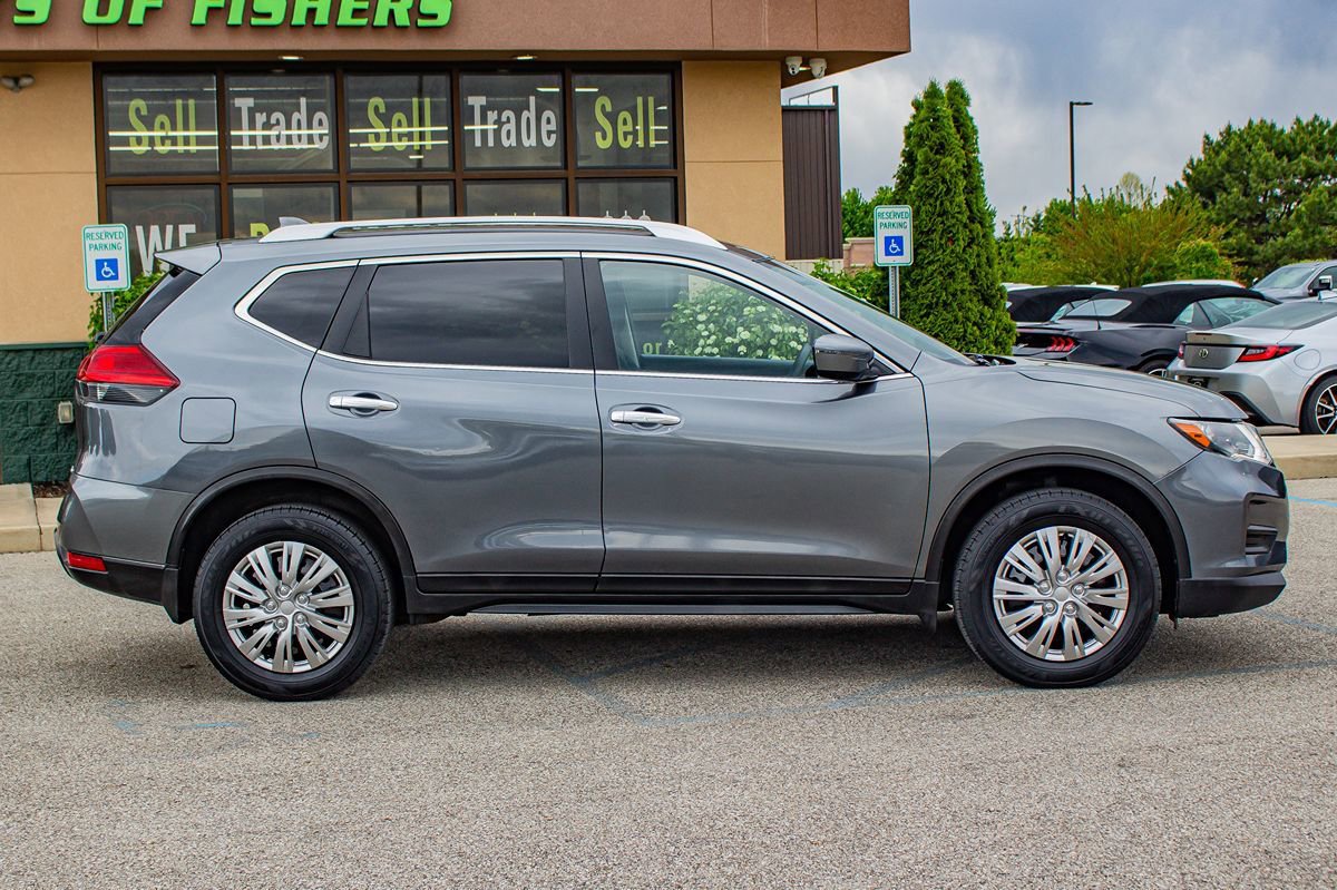Used 2017 Nissan Rogue S w/ Appearance Package AWD/4WD image 11