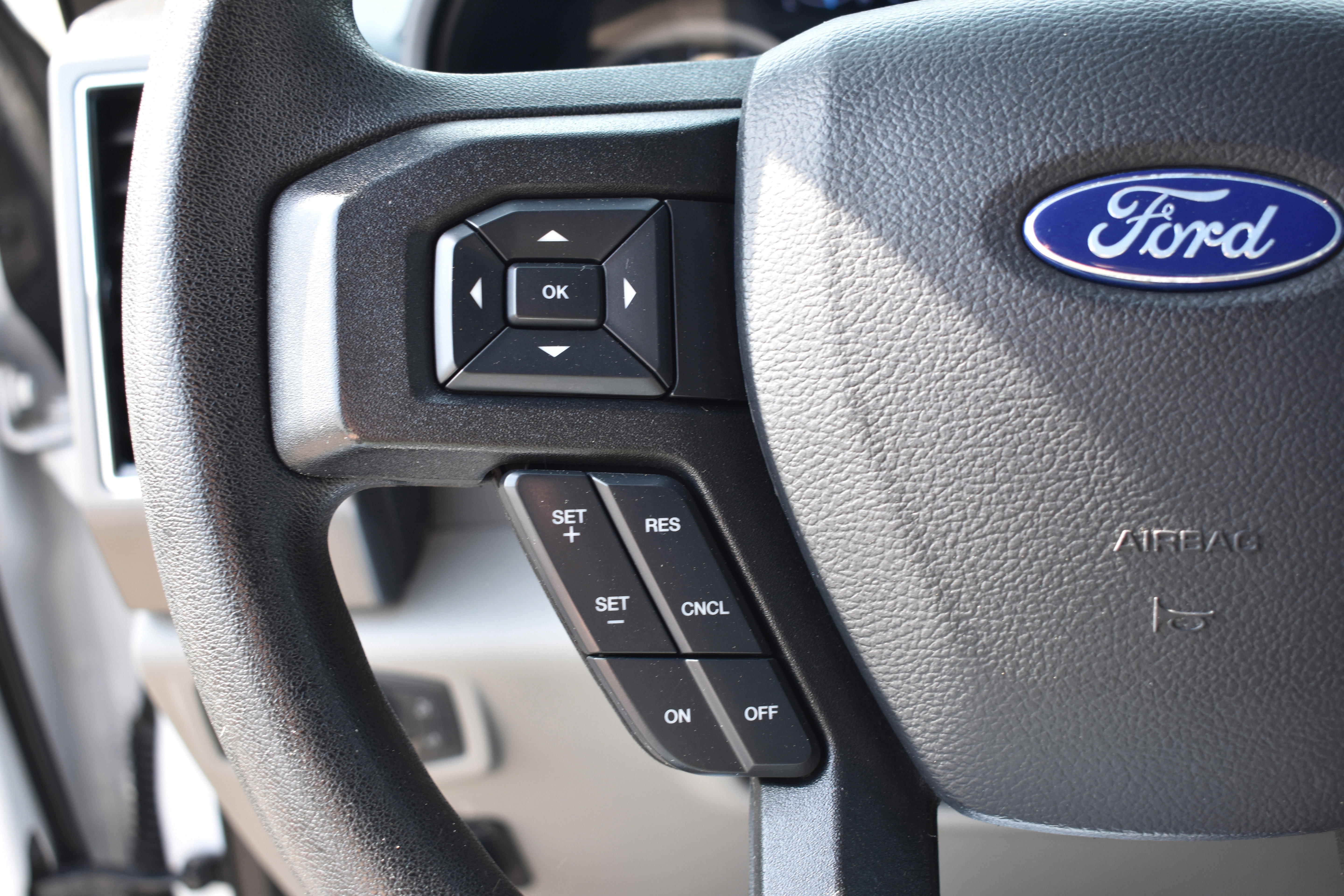 Used 2019 Ford F250 XLT w/ FX4 Off-Road Package image 15