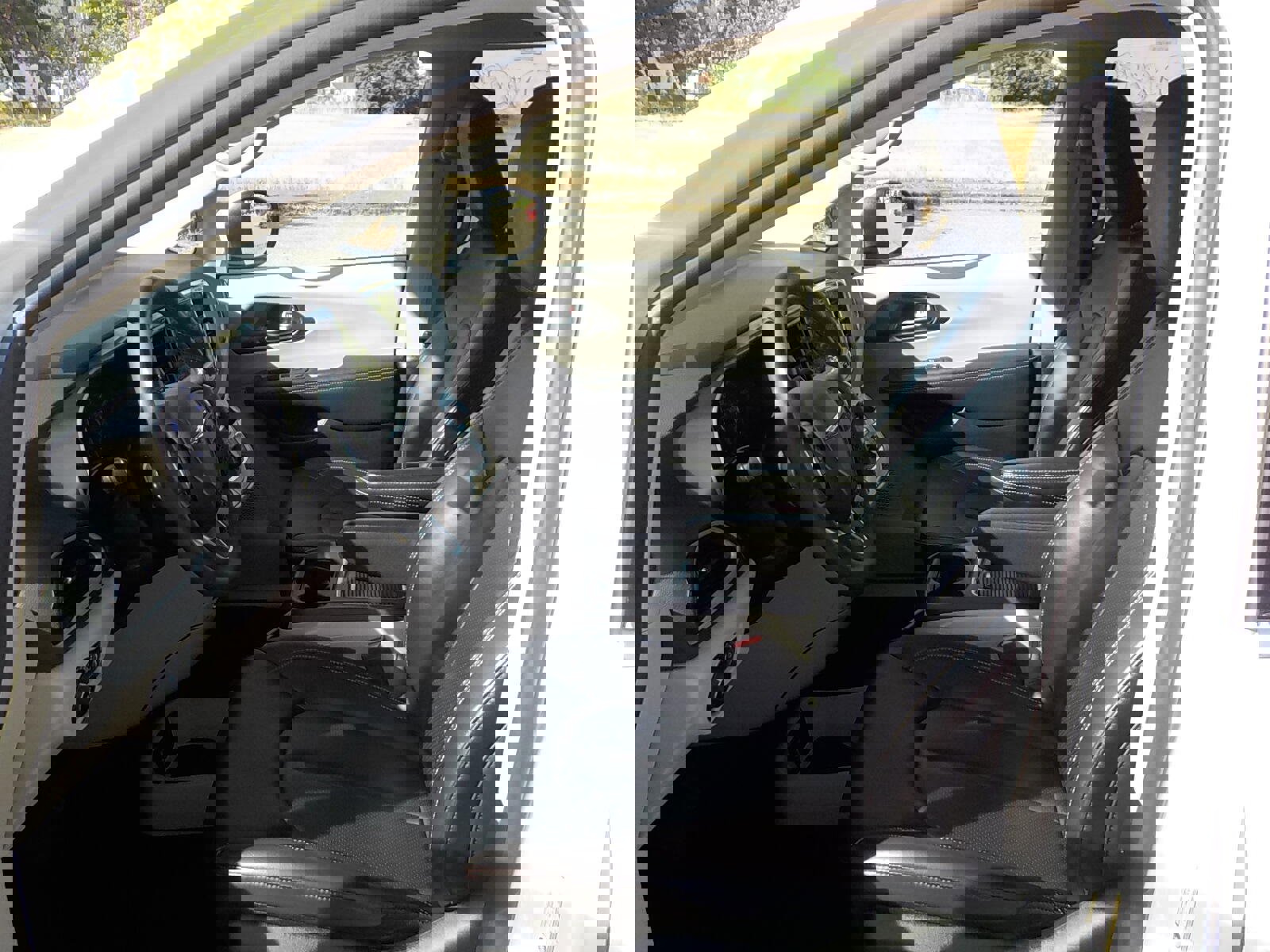 Used 2023 Chrysler Pacifica Touring-L image 20