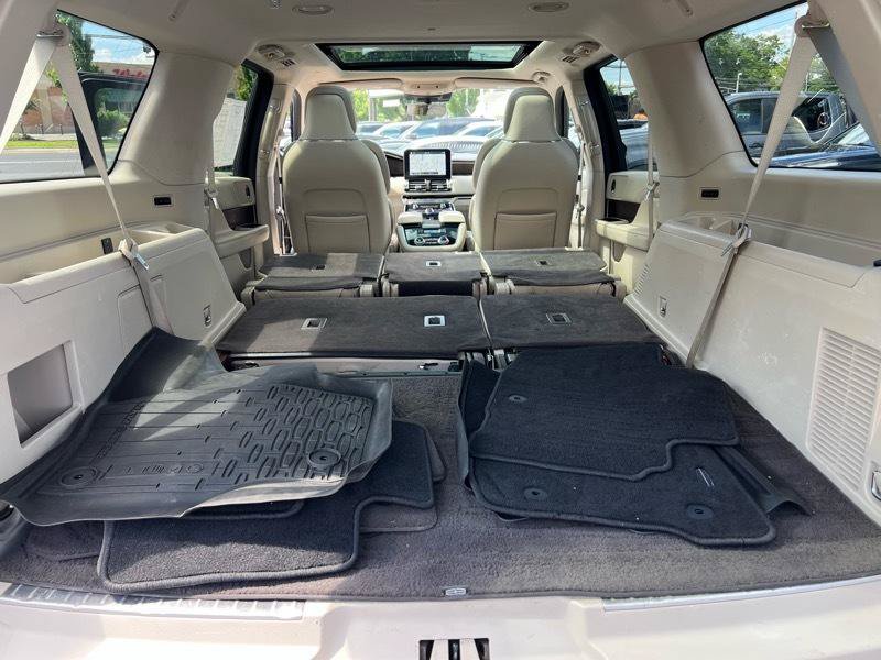 Used 2018 Lincoln Navigator L Reserve w/ Technology Package AWD/4WD image 11