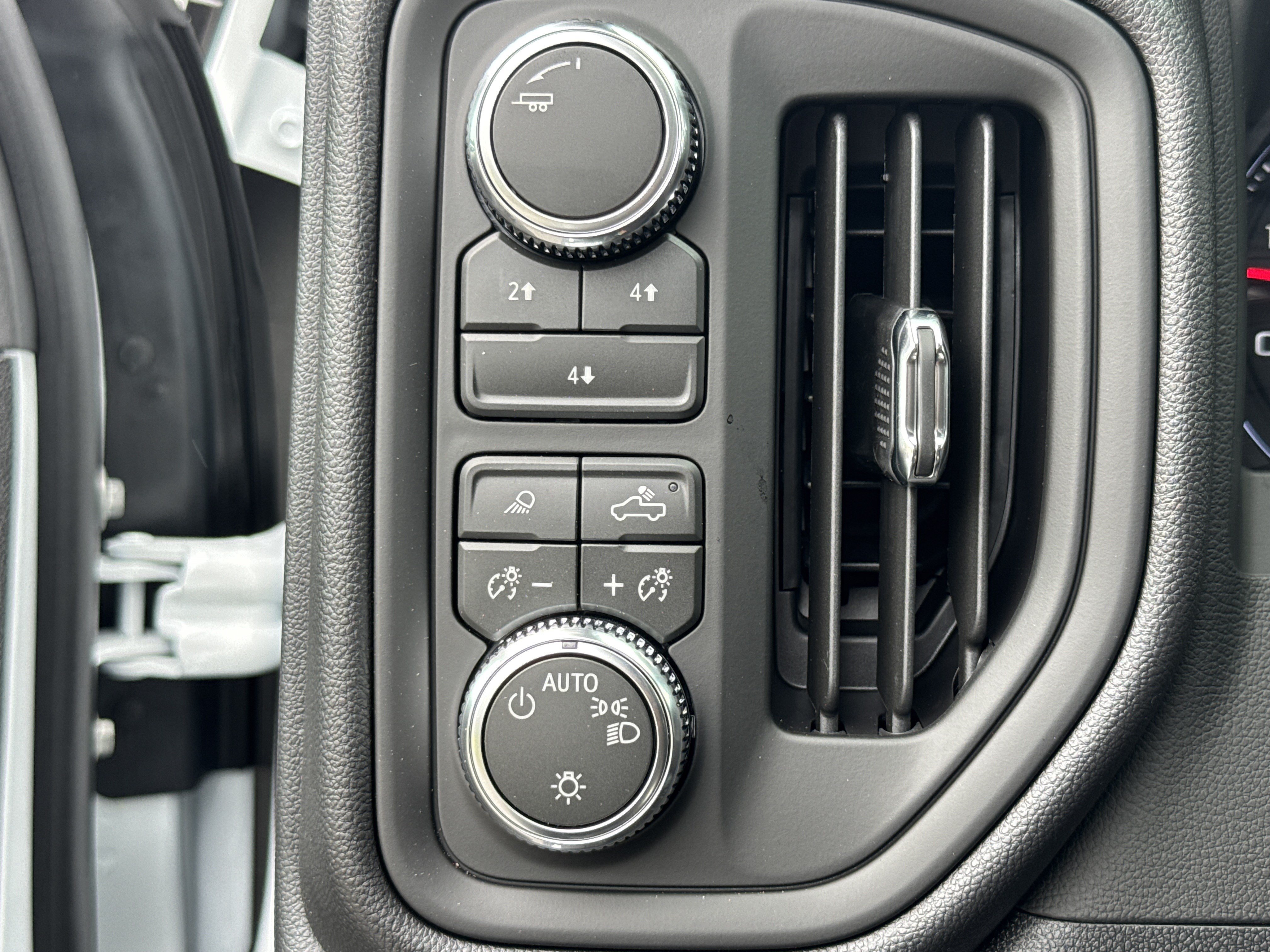 New 2026 GMC Sierra 3500 Pro AWD/4WD image 17