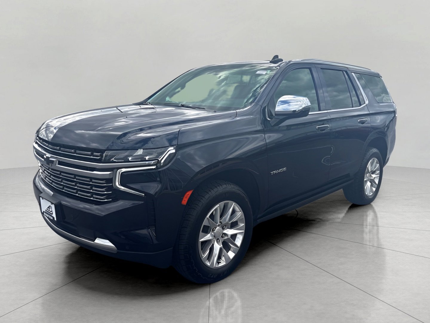 Used 2023 Chevrolet Tahoe Premier w/ Premium Package AWD/4WD image 7
