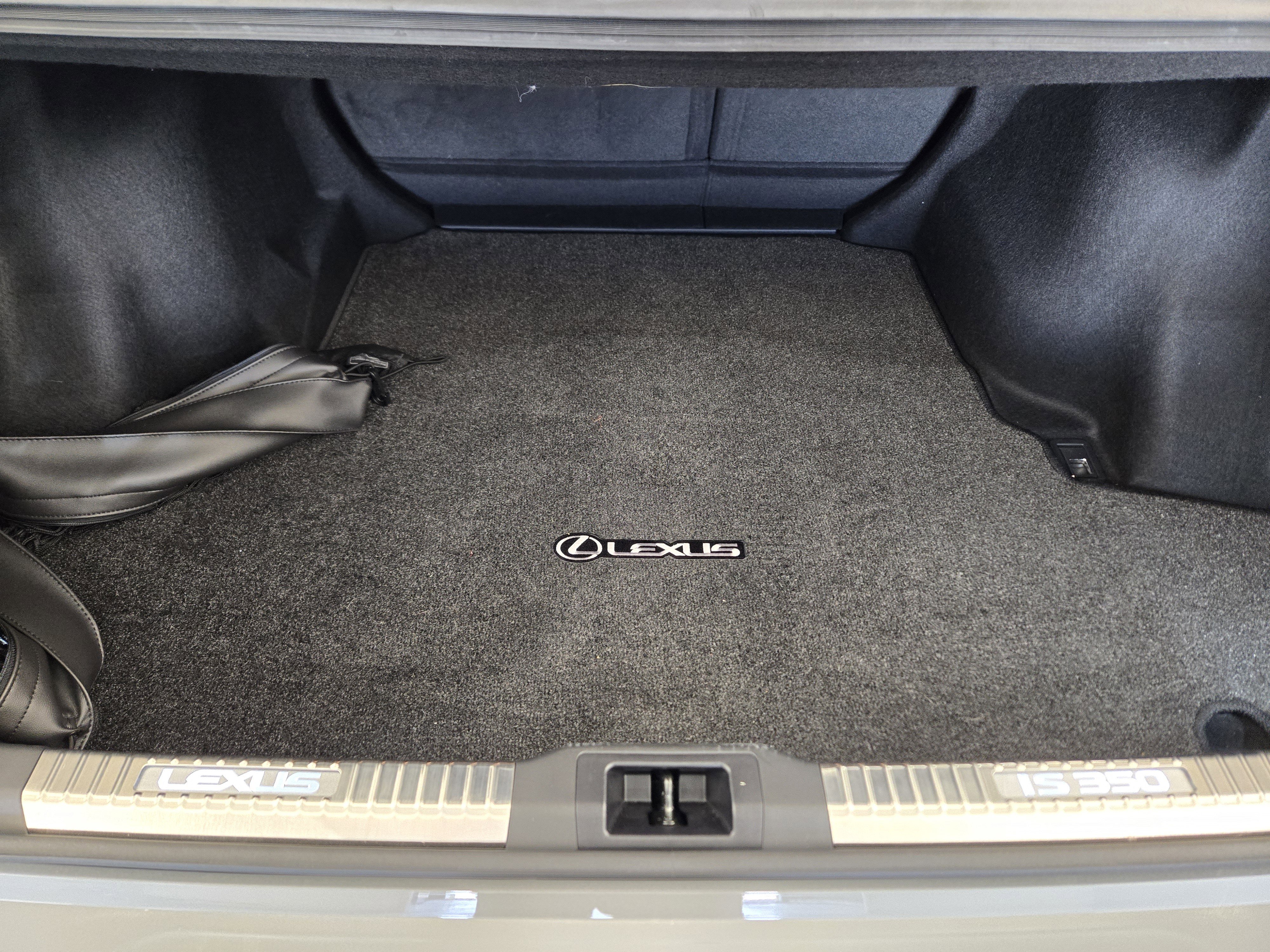 Used 2024 Lexus IS 350 F Sport w/ Navigation Package image 29